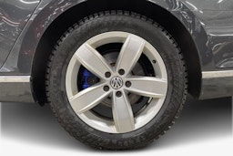 harmaa Volkswagen Passat 2021 kuva 11.