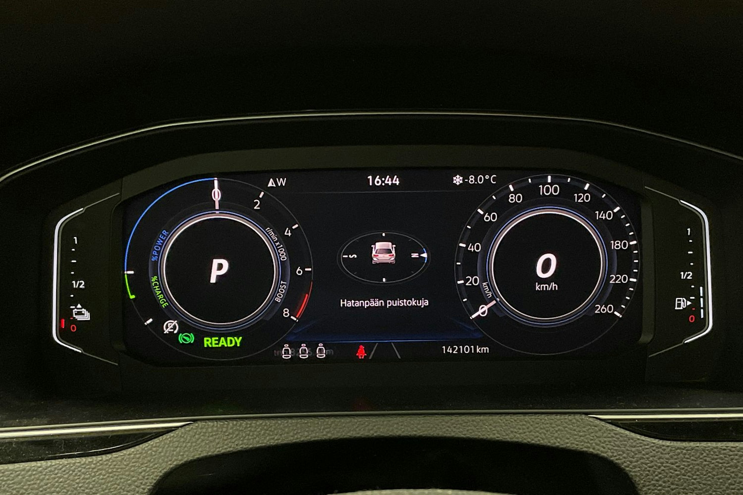 harmaa Volkswagen Passat 2021 kuva 14.