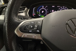 harmaa Volkswagen Passat 2021 kuva 23.