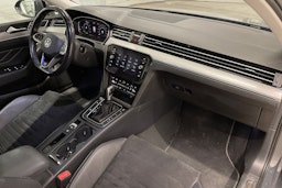 harmaa Volkswagen Passat 2021 kuva 28.