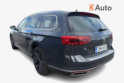 harmaa Volkswagen Passat 2021 kuva 2.
