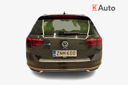 harmaa Volkswagen Passat 2021 kuva 4.
