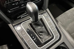 harmaa Volkswagen Passat 2021 kuva 27.
