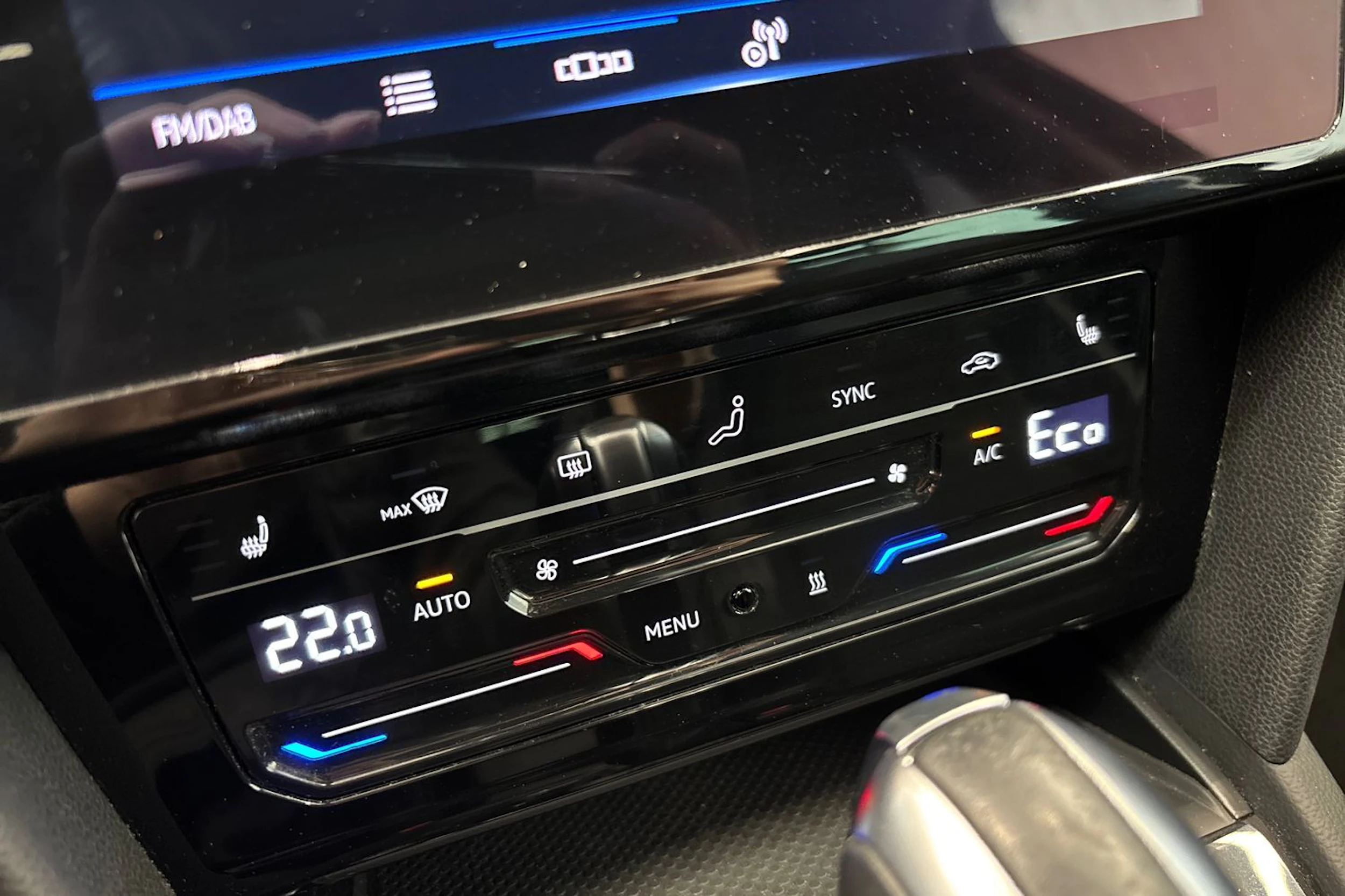 harmaa Volkswagen Passat 2021 kuva 28.