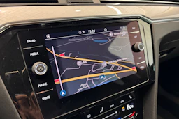 harmaa Volkswagen Passat 2021 kuva 32.