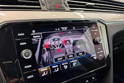 harmaa Volkswagen Passat 2021 kuva 35.