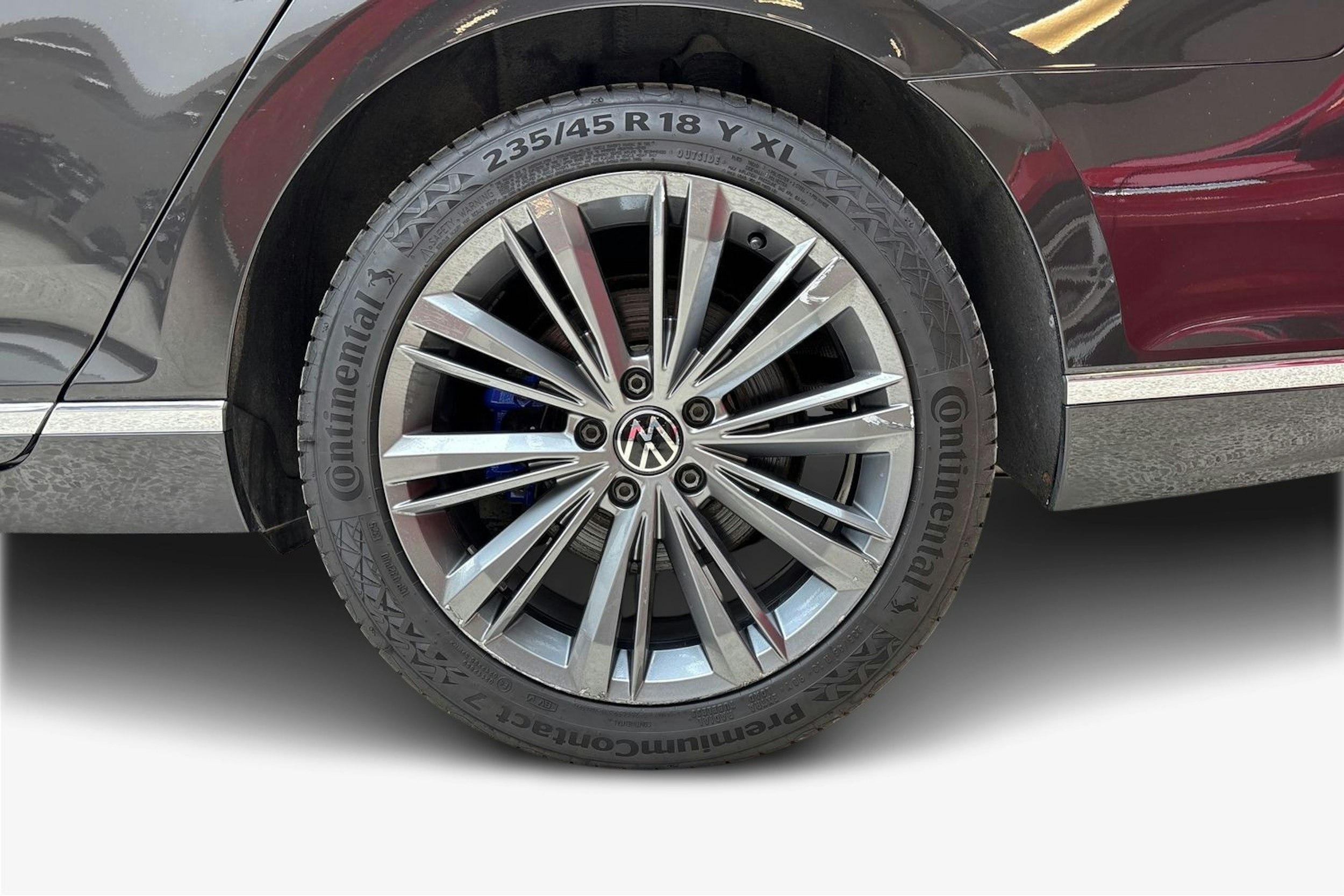 harmaa Volkswagen Passat 2021 kuva 11.