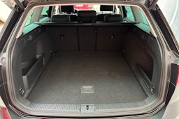 harmaa Volkswagen Passat 2021 kuva 14.