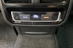 harmaa Volkswagen Passat 2021 kuva 16.