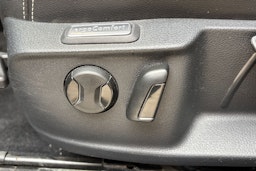 harmaa Volkswagen Passat 2021 kuva 17.