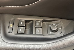 harmaa Volkswagen Passat 2021 kuva 18.