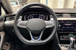 harmaa Volkswagen Passat 2021 kuva 22.