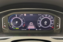 harmaa Volkswagen Passat 2021 kuva 23.