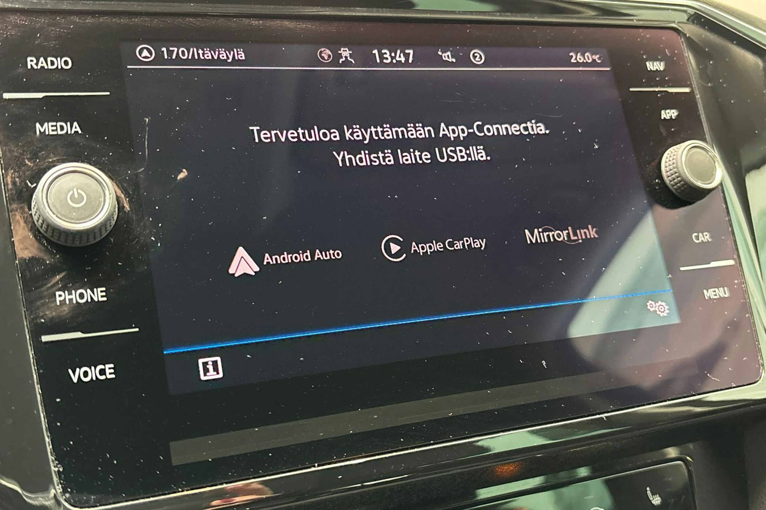 harmaa Volkswagen Passat 2021 kuva 26.