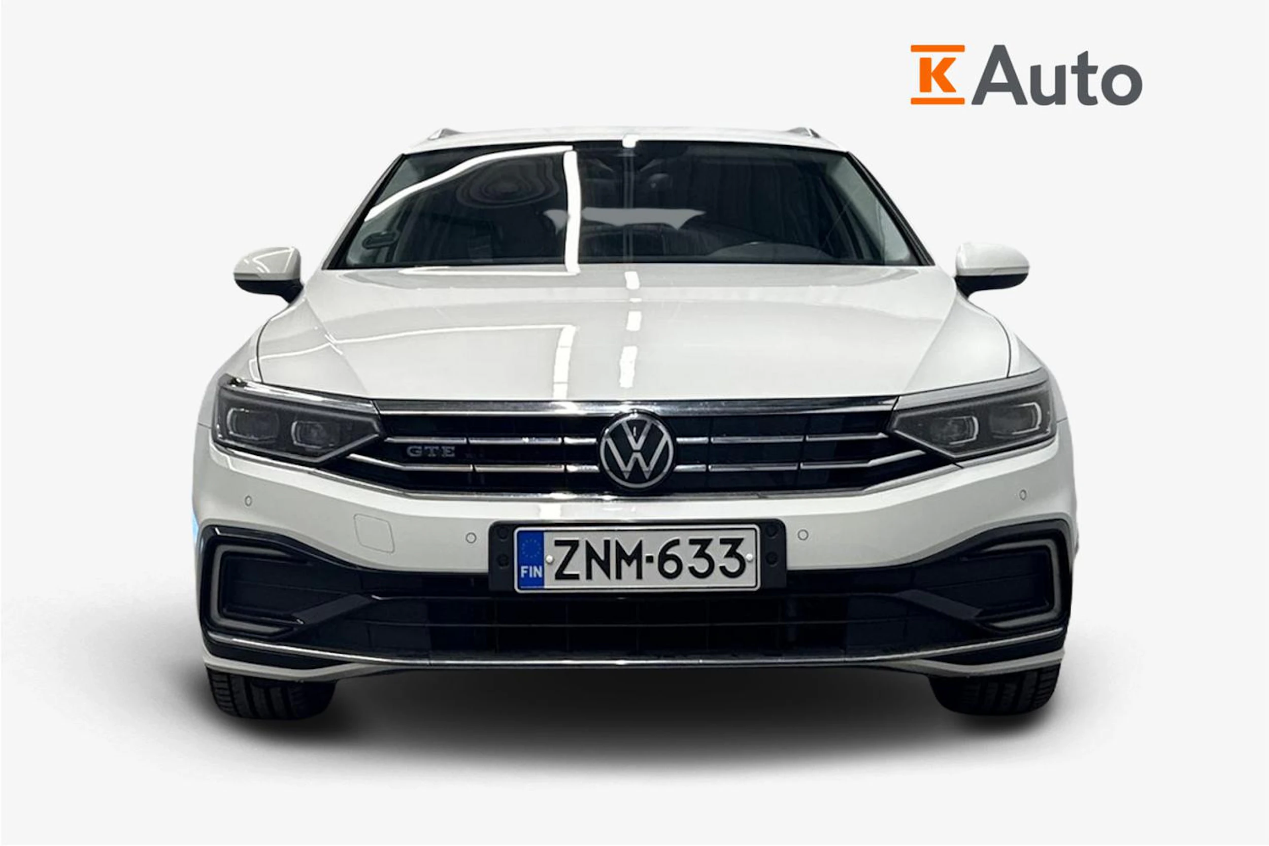 valkoinen Volkswagen Passat 2021 kuva 4.