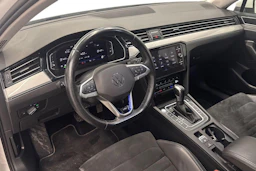 valkoinen Volkswagen Passat 2021 kuva 6.