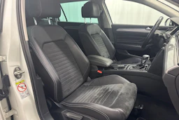valkoinen Volkswagen Passat 2021 kuva 11.