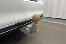 valkoinen Volkswagen Passat 2021 kuva 14.