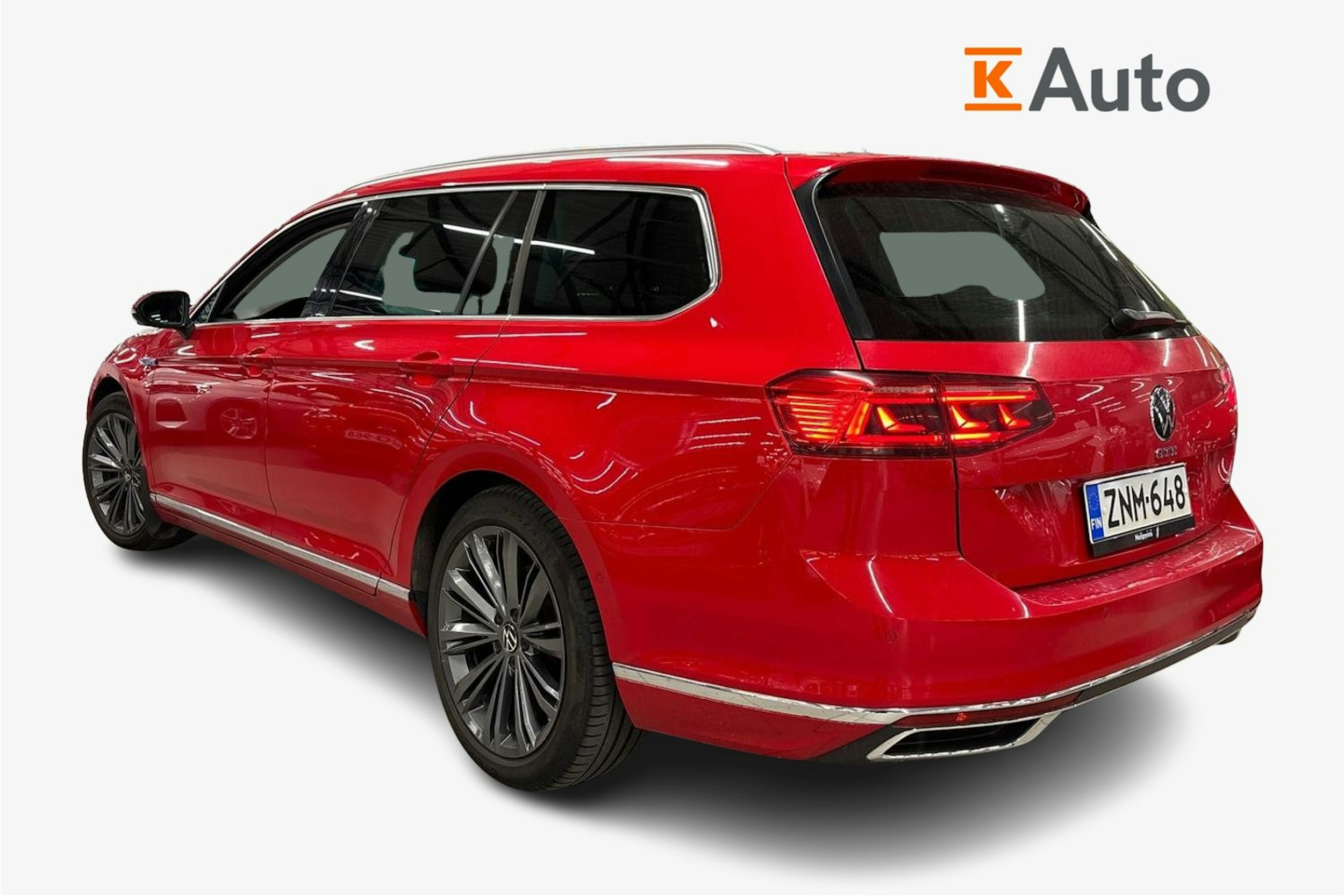 punainen Volkswagen Passat 2021 kuva 2.