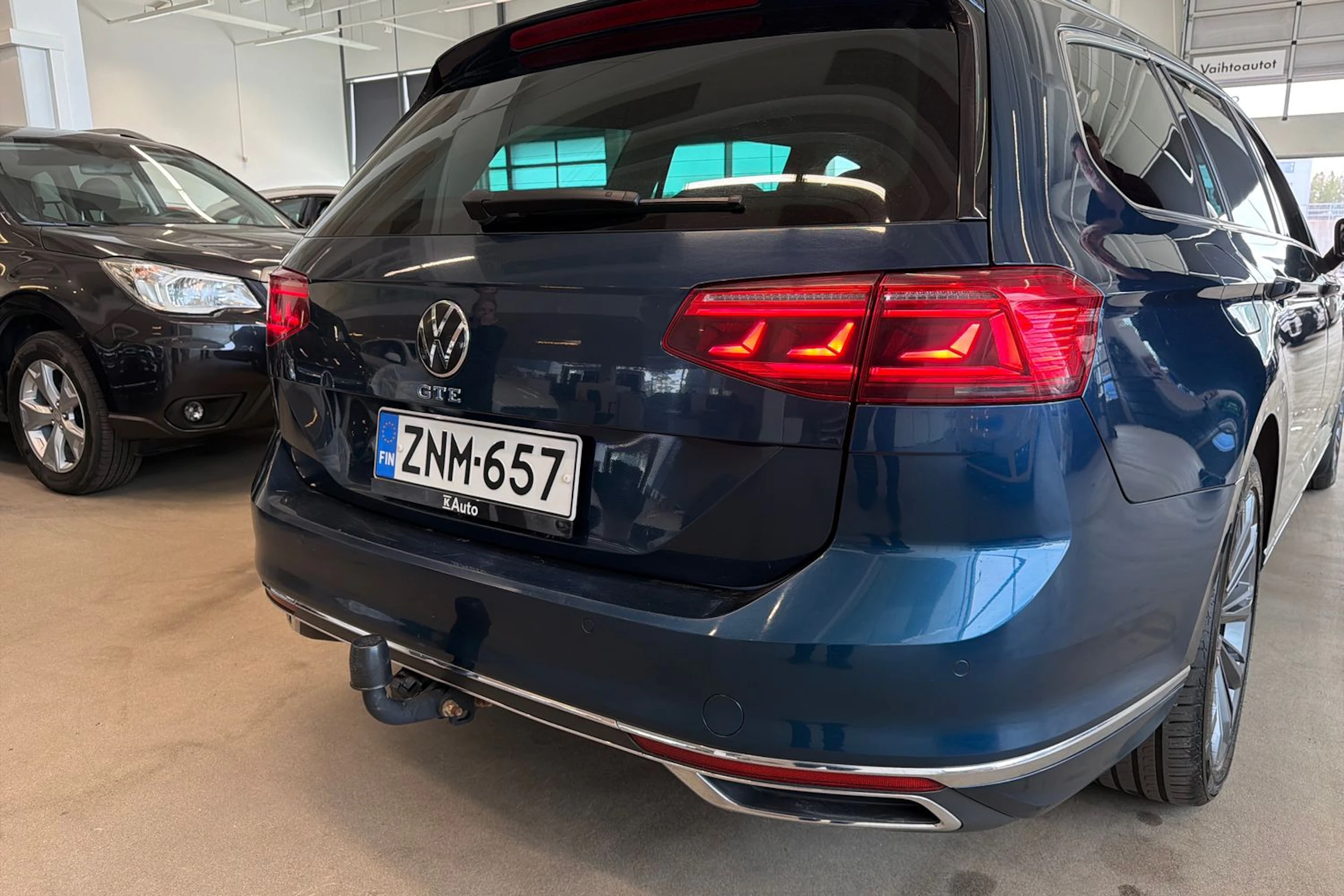 sininen Volkswagen Passat 2021 kuva 19.