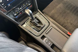 sininen Volkswagen Passat 2021 kuva 37.