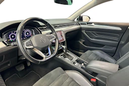 musta Volkswagen Passat 2021 kuva 3.