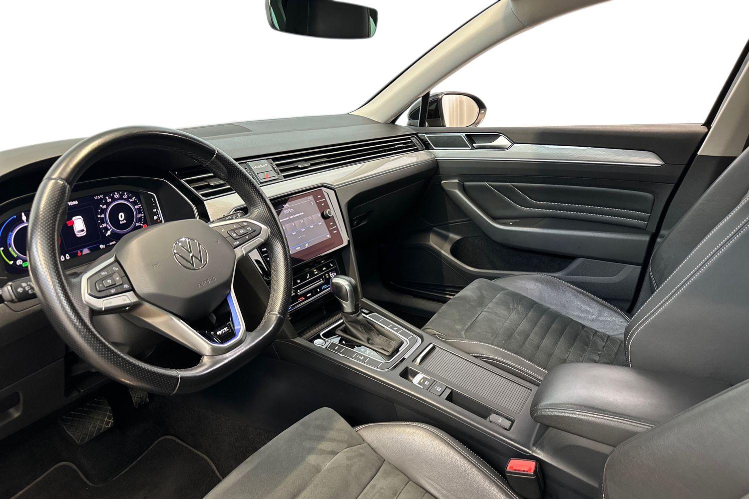 Volkswagen Passat 2021, photo 6/32