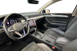 musta Volkswagen Passat 2021 kuva 6.
