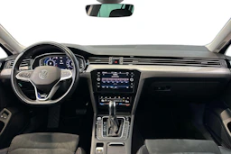 musta Volkswagen Passat 2021 kuva 9.