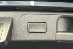 musta Volkswagen Passat 2021 kuva 14.