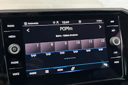 musta Volkswagen Passat 2021 kuva 23.