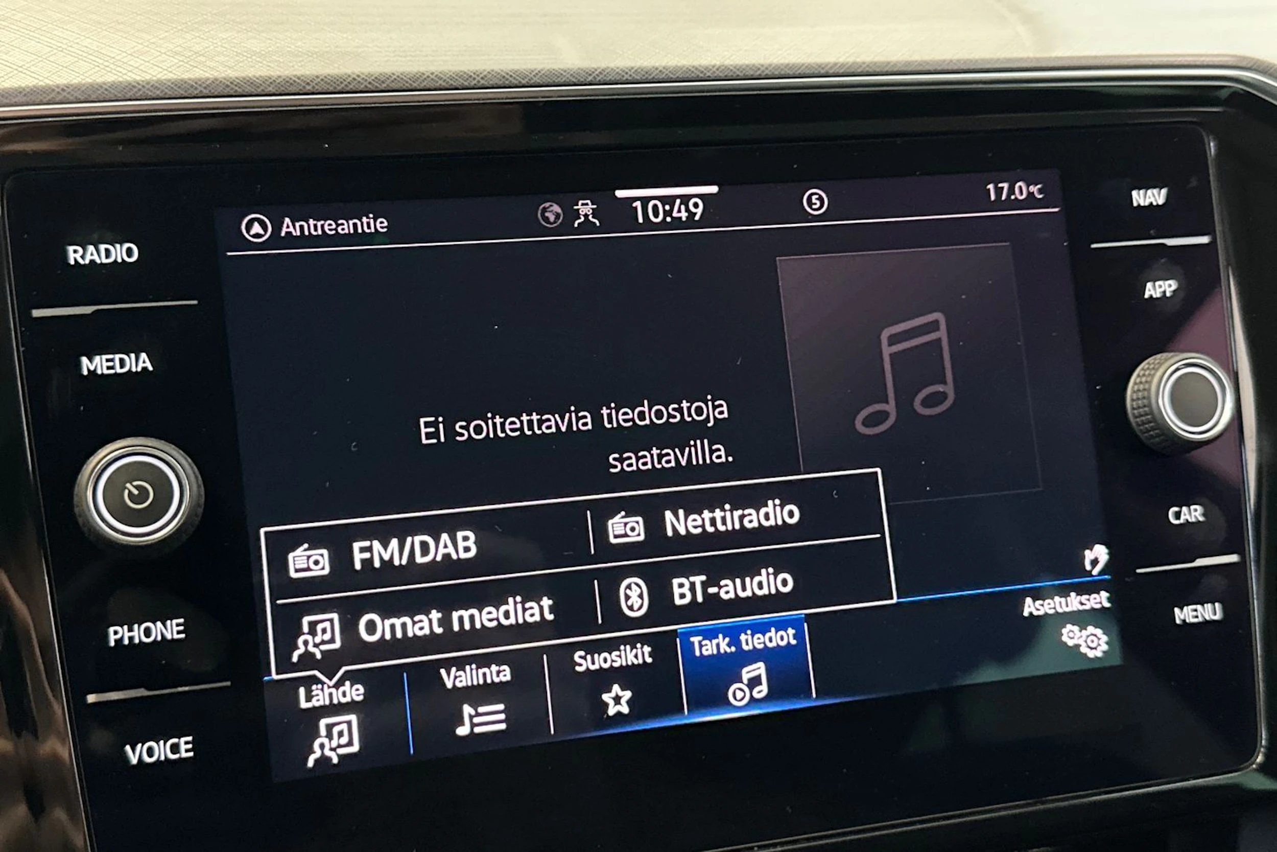 musta Volkswagen Passat 2021 kuva 24.