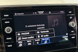 musta Volkswagen Passat 2021 kuva 24.