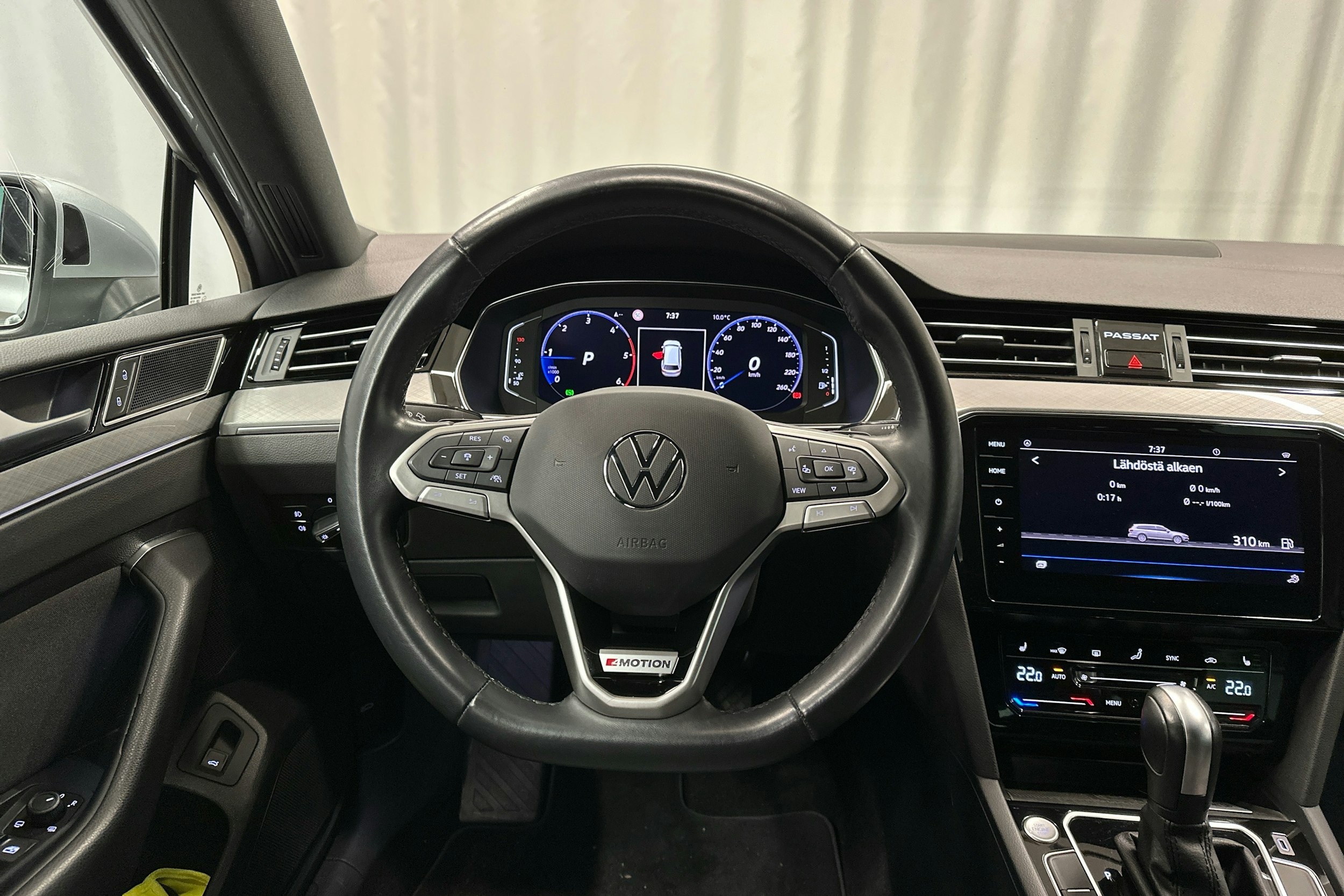 hopea Volkswagen Passat 2022 kuva 8.