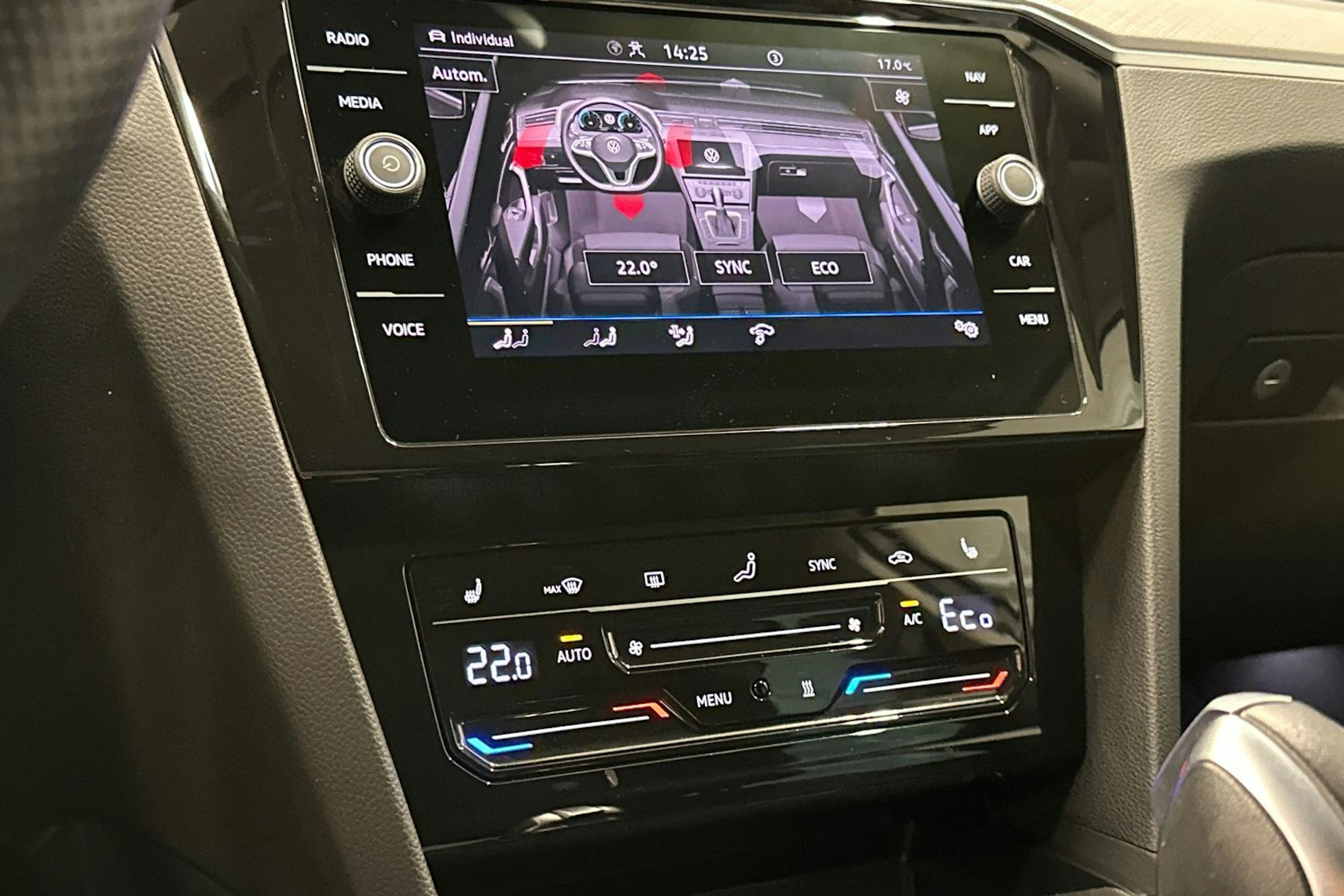 hopea Volkswagen Passat 2022 kuva 24.