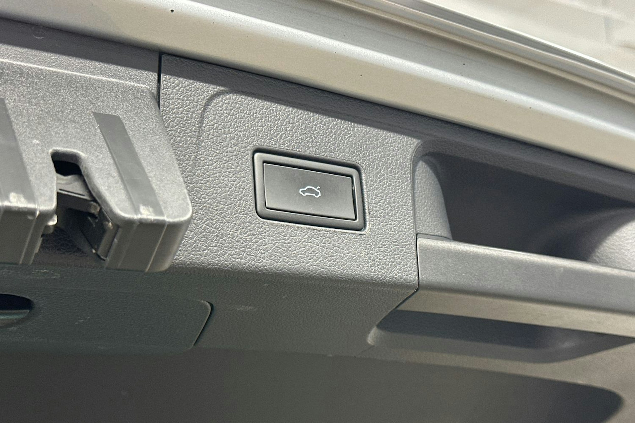 hopea Volkswagen Passat 2022 kuva 27.