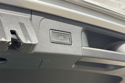 hopea Volkswagen Passat 2022 kuva 27.