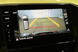 punainen Volkswagen Passat 2022 kuva 25.