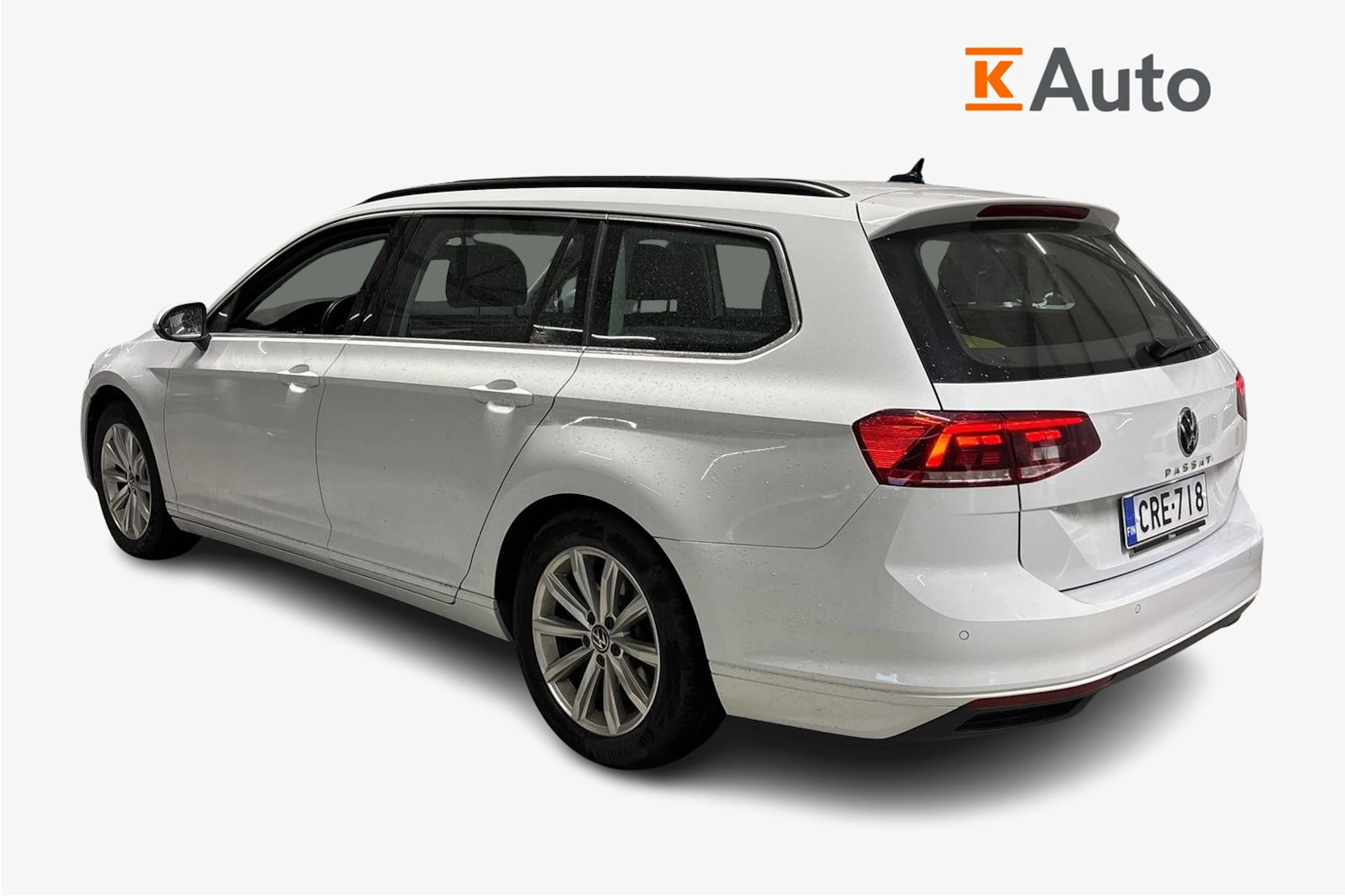 valkoinen Volkswagen Passat 2022 kuva 2.