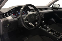 valkoinen Volkswagen Passat 2022 kuva 3.
