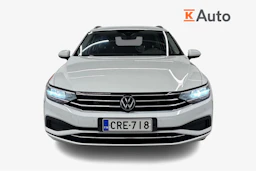valkoinen Volkswagen Passat 2022 kuva 4.