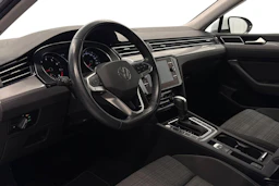valkoinen Volkswagen Passat 2022 kuva 6.
