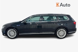 musta Volkswagen Passat 2022 kuva 6.