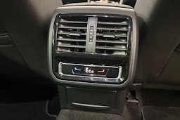 musta Volkswagen Passat 2022 kuva 15.