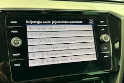 musta Volkswagen Passat 2022 kuva 30.