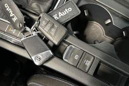 musta Volkswagen Passat 2022 kuva 32.