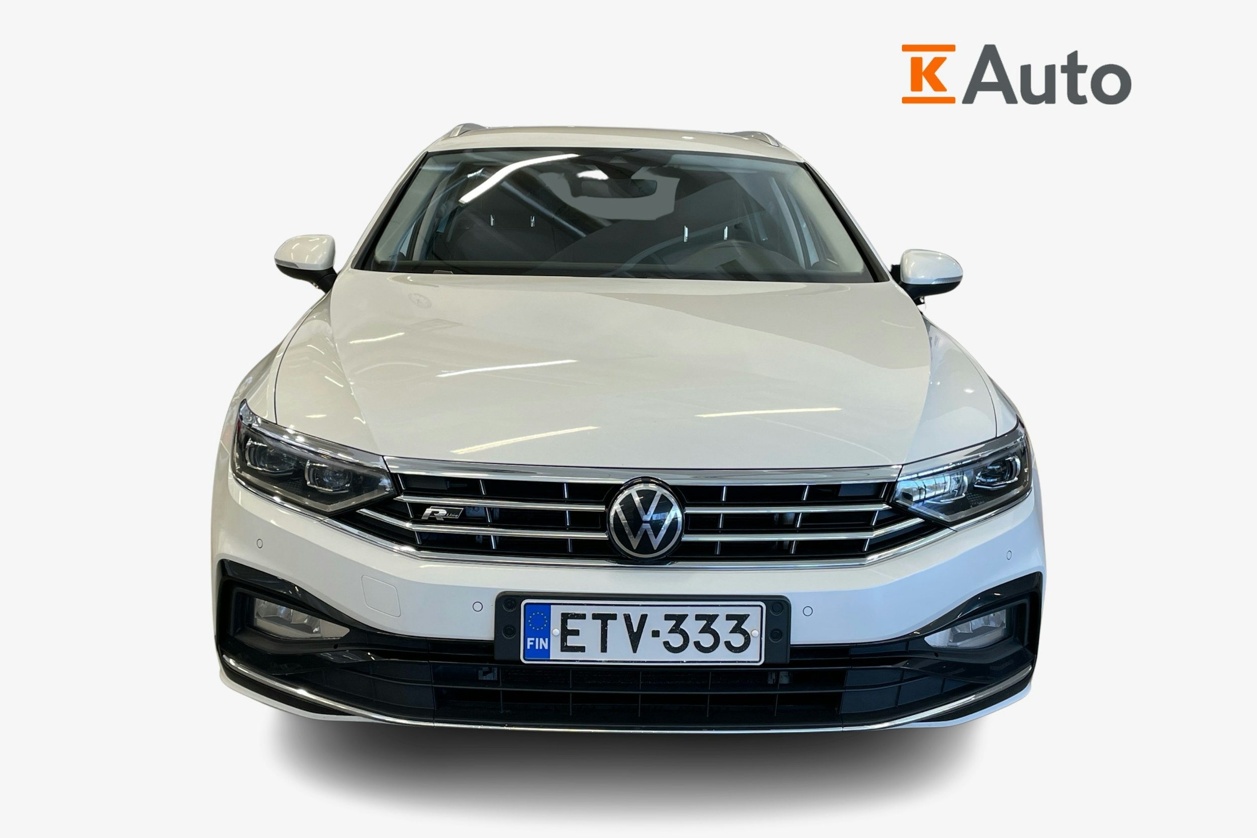 valkoinen Volkswagen Passat 2022 kuva 4.