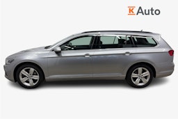 harmaa Volkswagen Passat 2022 kuva 6.