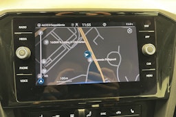 harmaa Volkswagen Passat 2022 kuva 16.