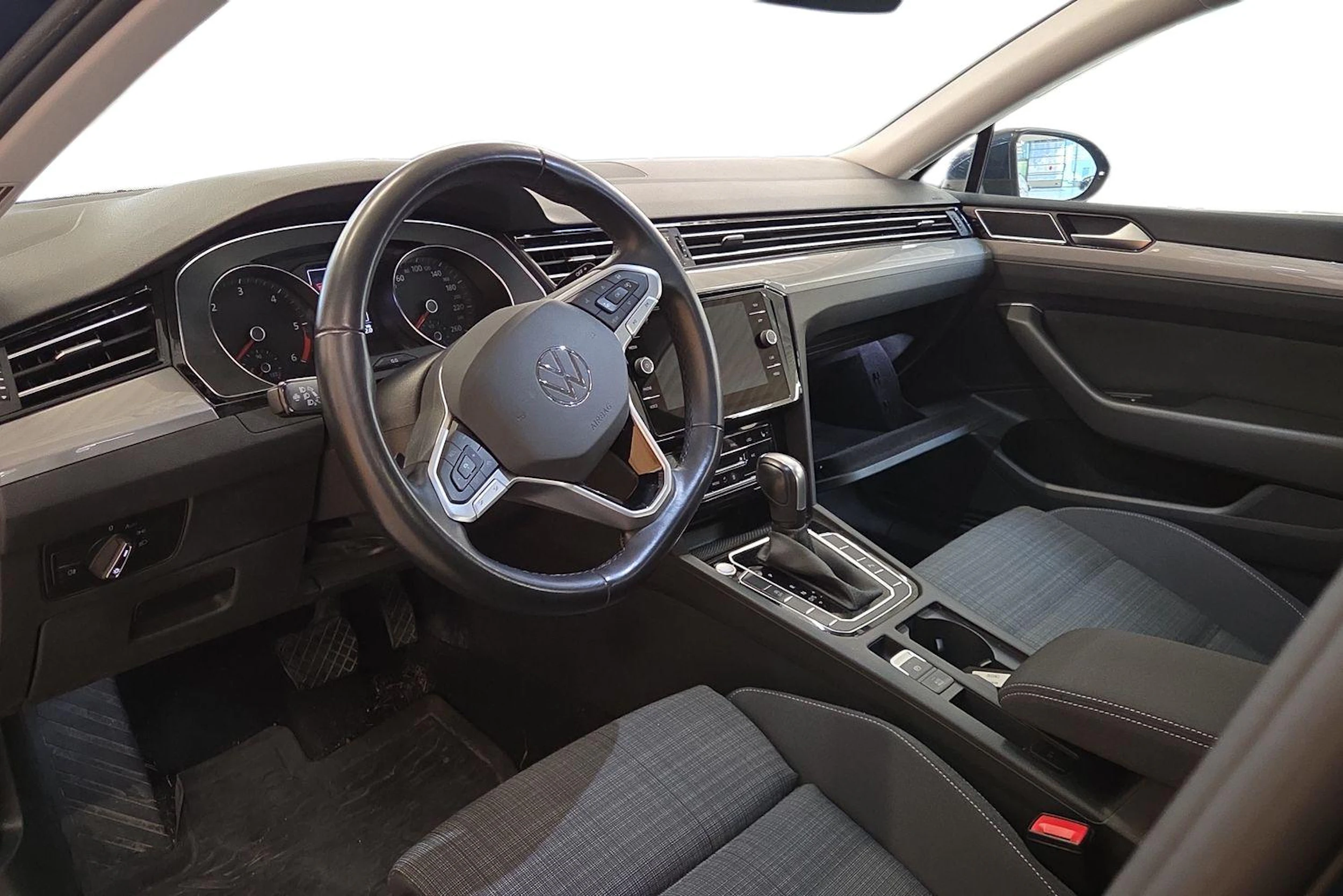 Sininen Volkswagen PASSAT 2022 kuva 3.